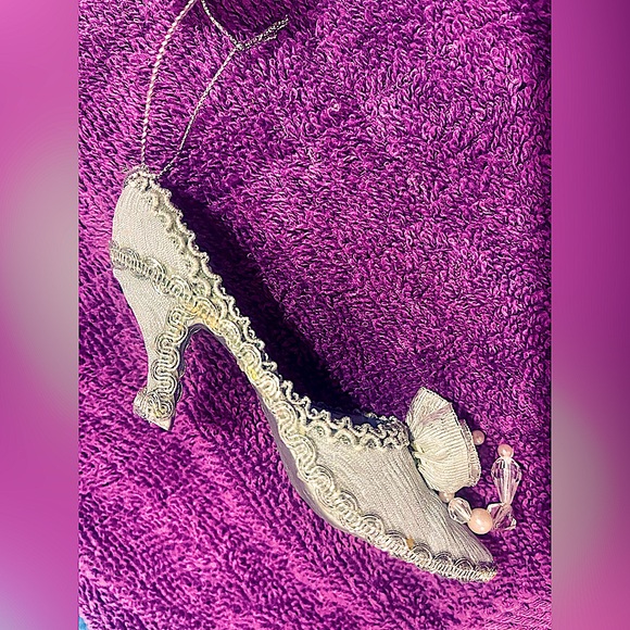 Big shoe ornament silver metallic beaded NWT vtg Satin bow 5" long 2" high heel - Picture 3 of 7